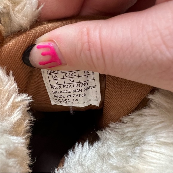 Michael Kors Myra Wendee Wedge Boot, size 5 - Picture 9 of 10